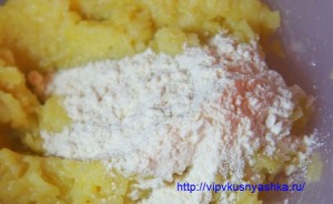 Как готовятся картофельные палочки с сыром